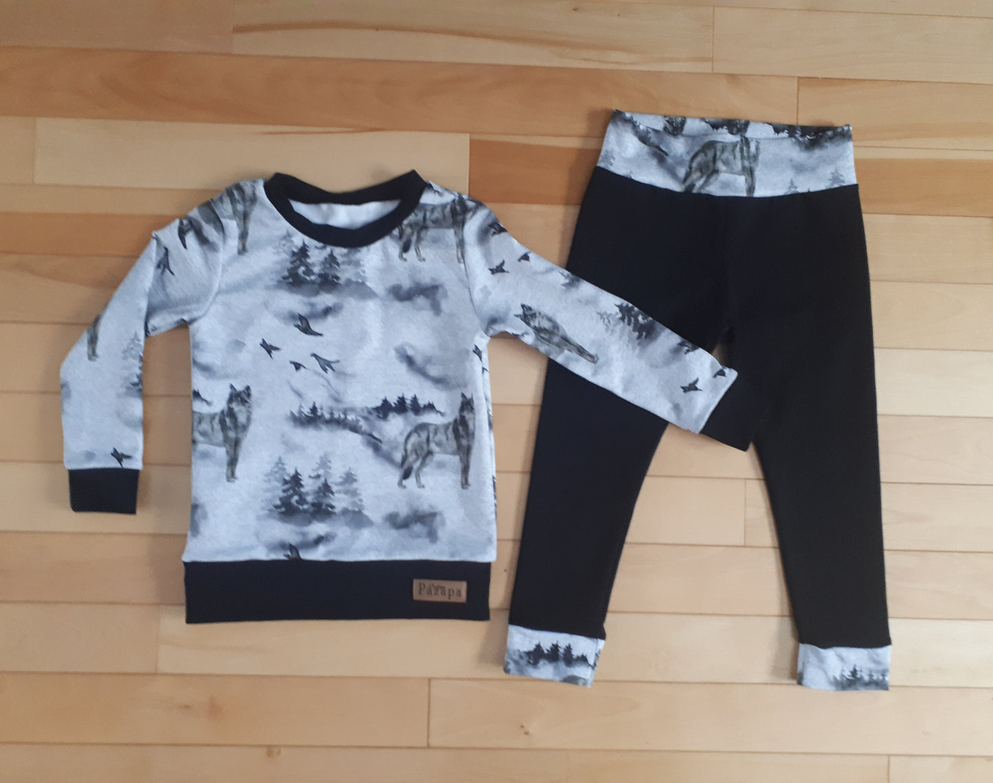 Pyjama long - Chandail à motif et pantalons unis