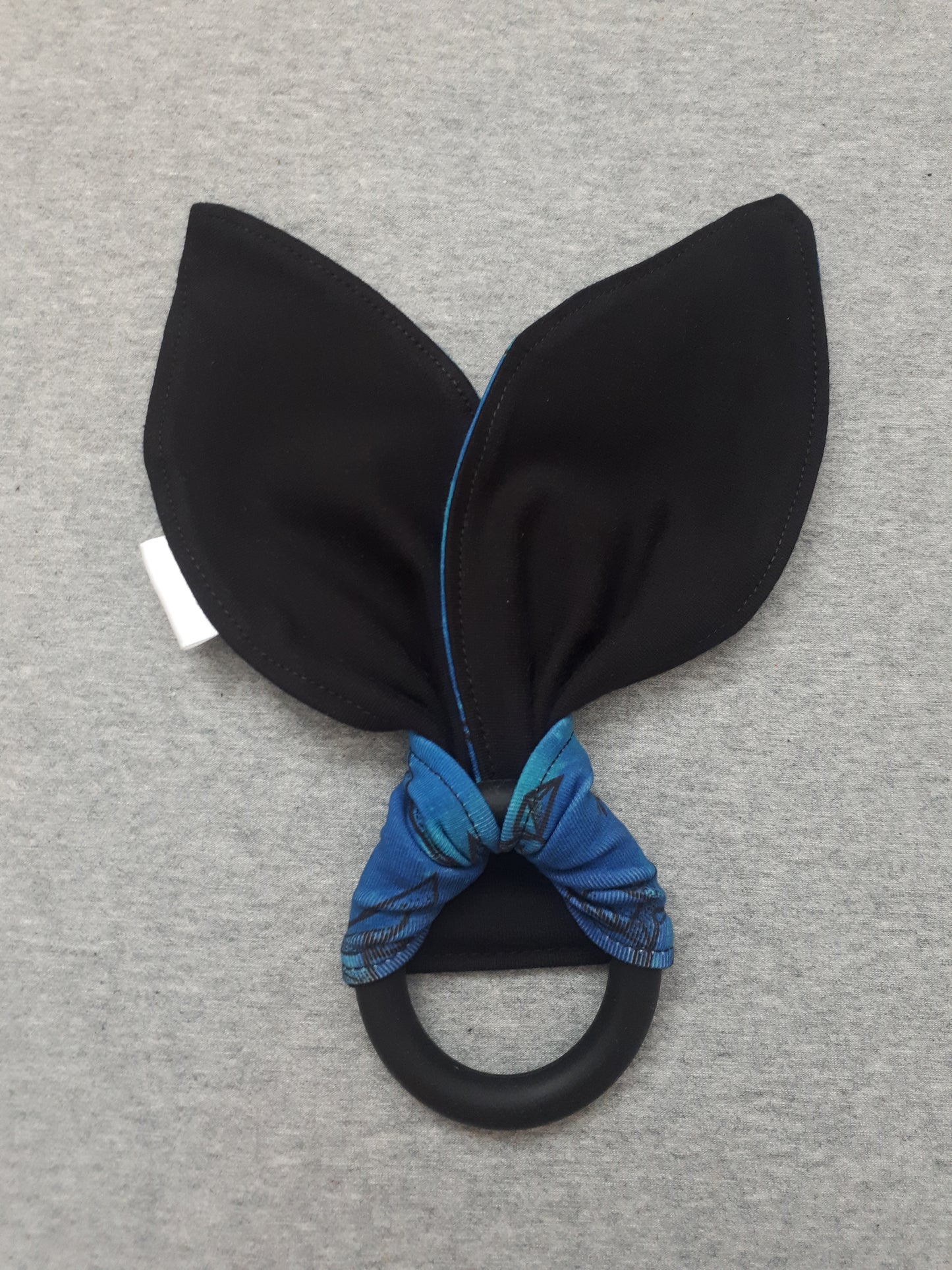 Prêt à partir - Hochet - Dinos bleus / noir - Anneau noir