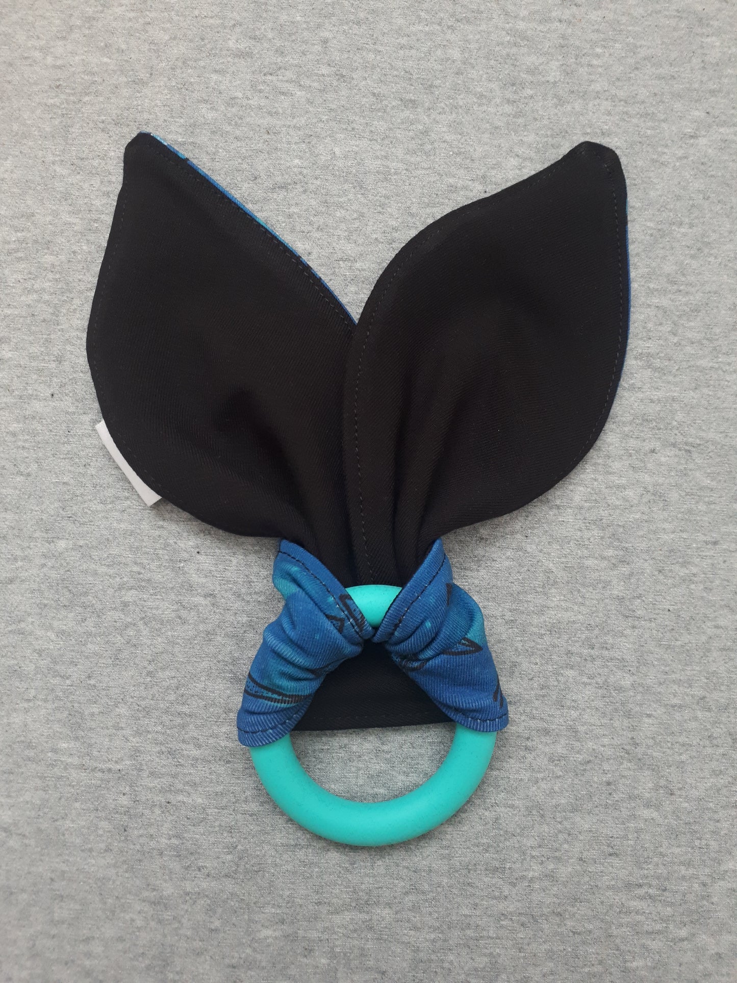 Prêt à partir - Hochet - Dinos bleus / noir - Anneau turquoise