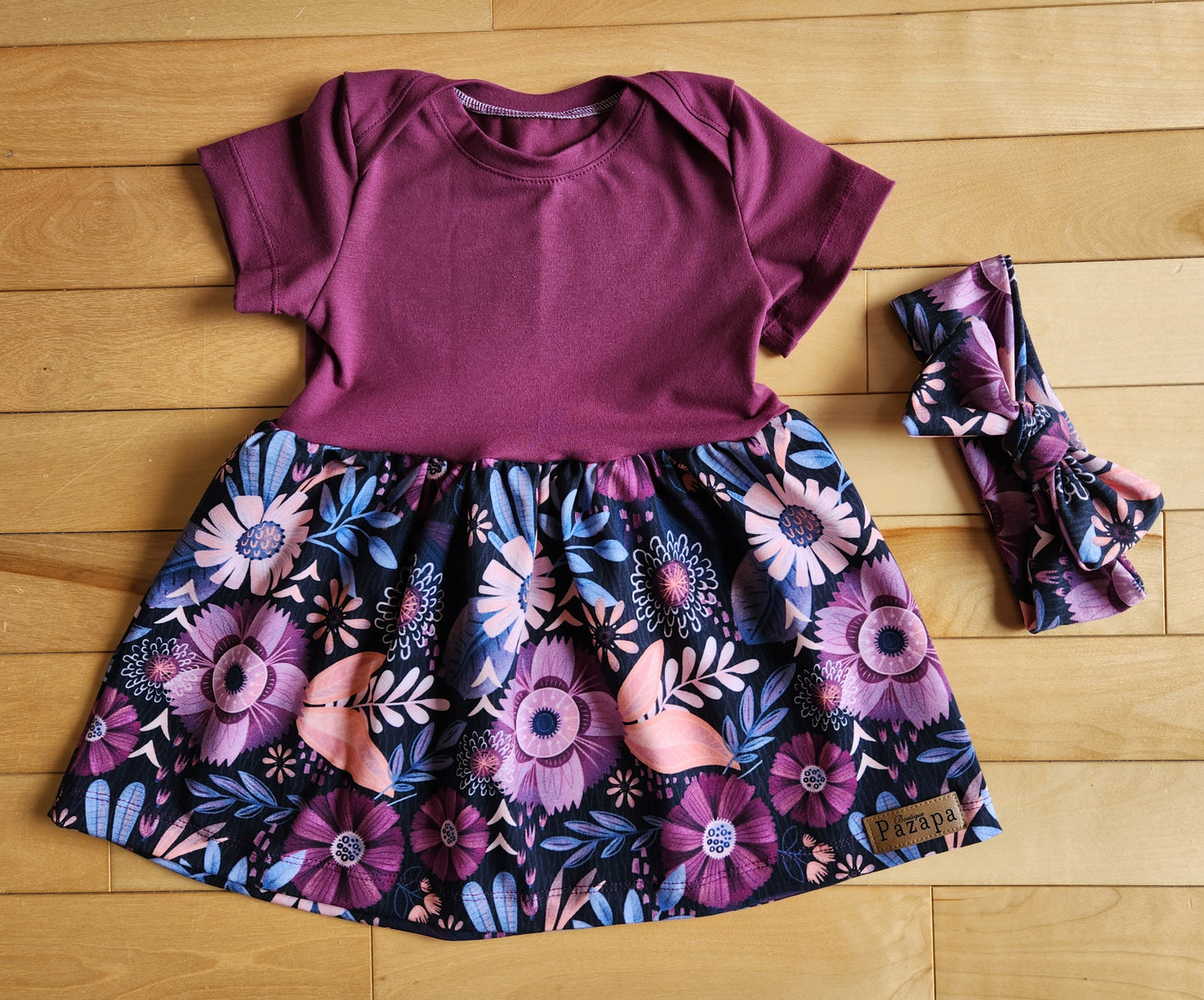 Robe épaules croisées - Fleurs mauves