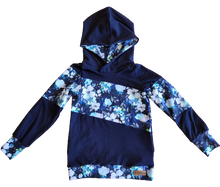 Hoodie diagonal avec poches -  Fleurs bleu marine